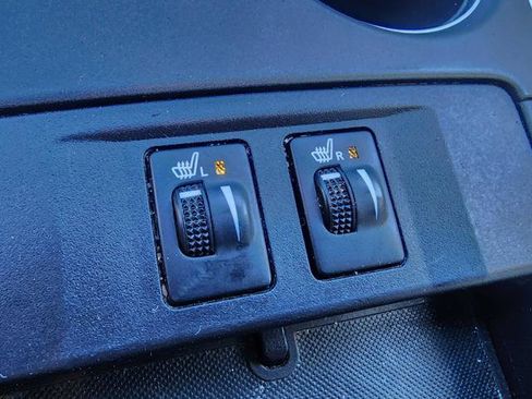 Used 2017 Toyota Camry XLE image 21