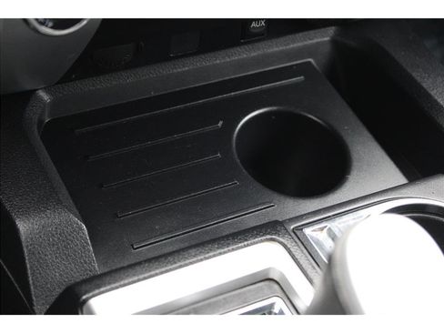 Used 2016 Toyota Tundra SR5 image 30