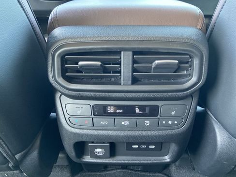 Used 2025 Honda Pilot Elite image 55