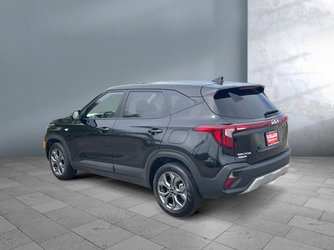 Used 2026 Kia Seltos LX AWD/4WD image 4