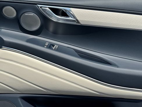 New 2026 Genesis GV80 3.5T Prestige AWD/4WD image 16