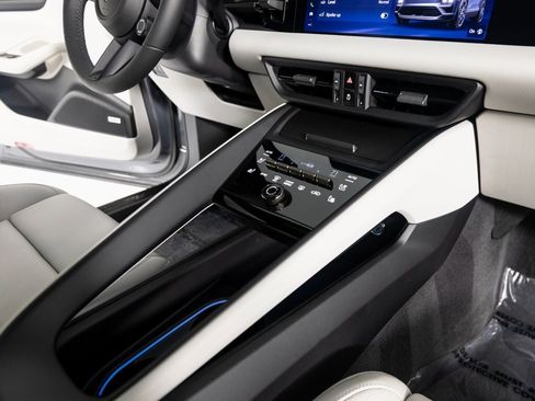 New 2025 Porsche Macan Turbo Electric image 26