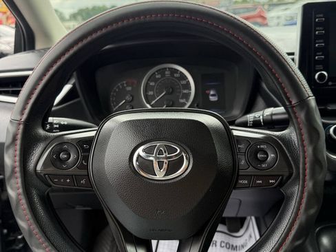 Used 2021 Toyota Corolla LE FWD image 11