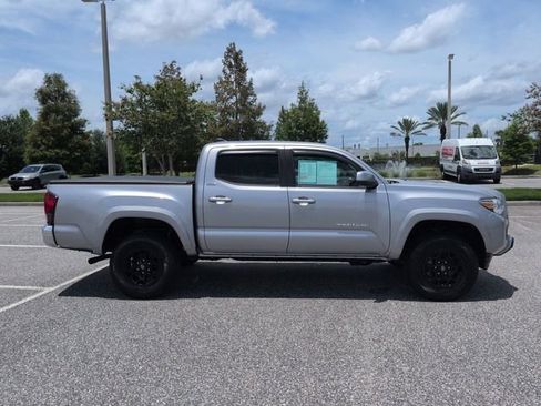 Used 2019 Toyota Tacoma SR5 AWD/4WD image 3