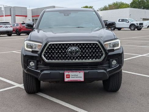 Used 2018 Toyota Tacoma TRD Off-Road AWD/4WD image 2