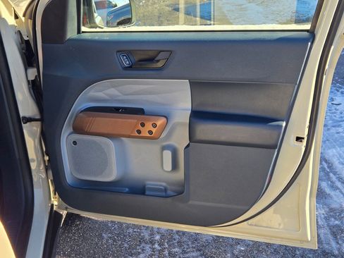 Certified 2024 Ford Maverick Lariat image 4