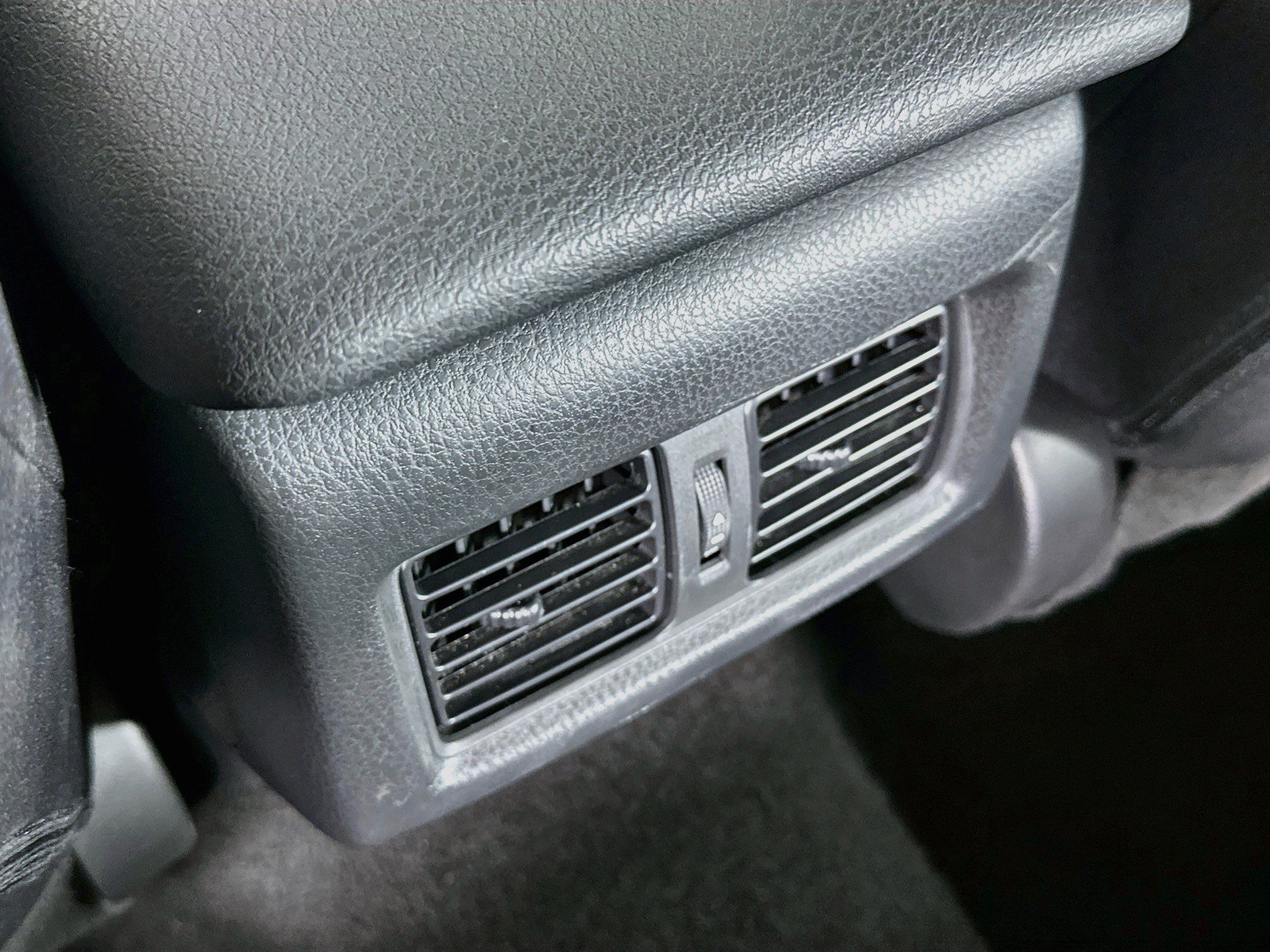Used 2025 Toyota Camry LE FWD image 27