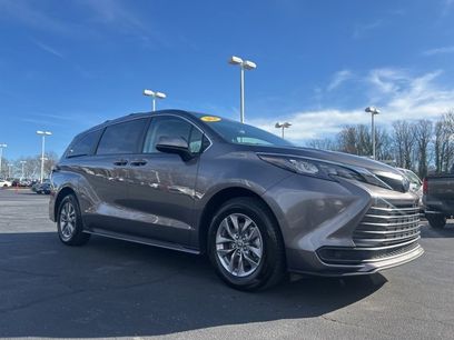 Used 2024 Toyota Sienna LE