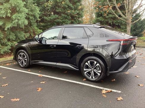 Certified 2025 Toyota bZ4X AWD image 8