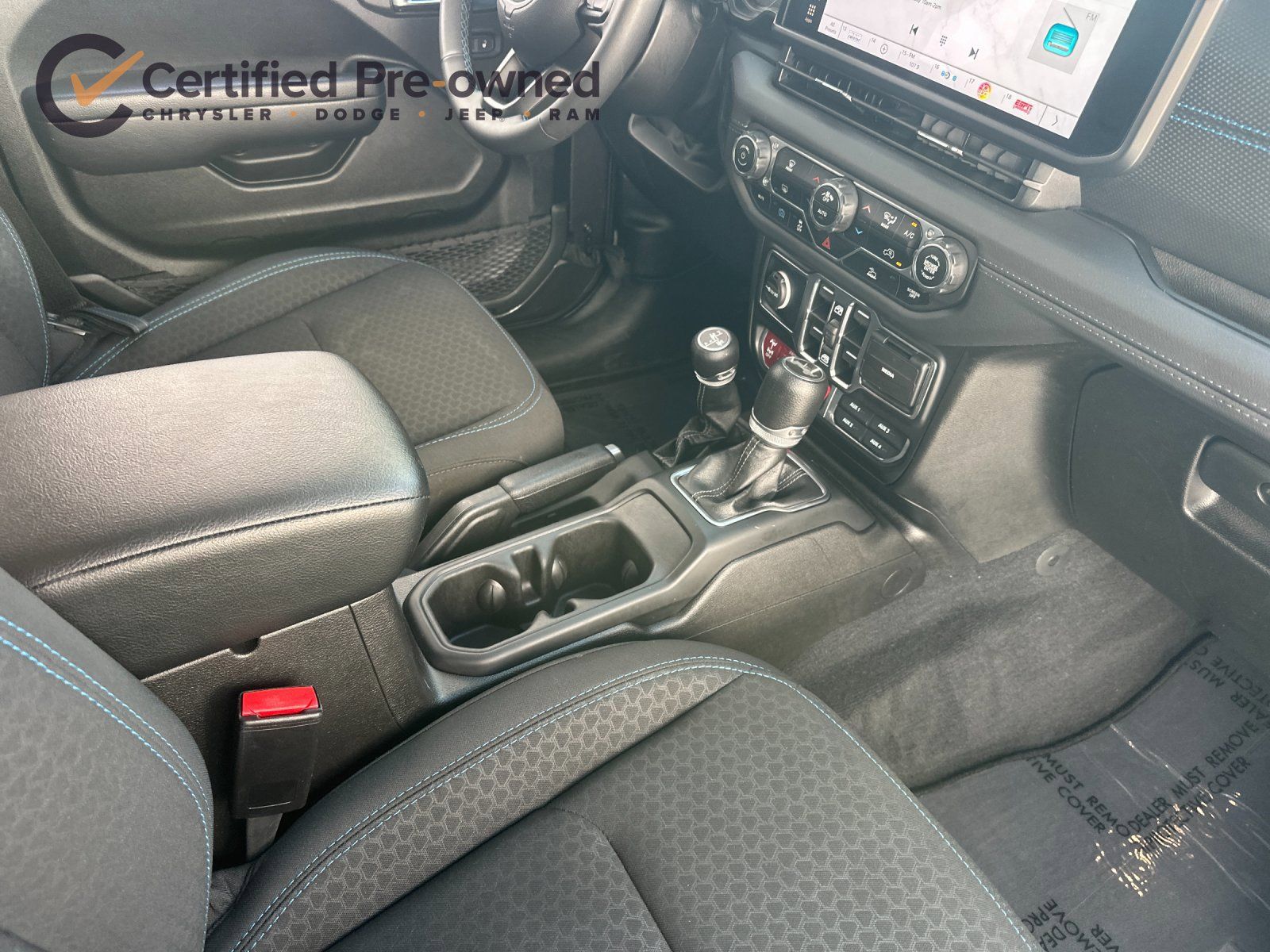 Used 2024 Jeep Wrangler Unlimited Rubicon 4xe AWD/4WD image 17