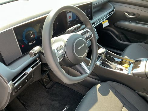 Certified 2026 Hyundai Tucson SE image 10