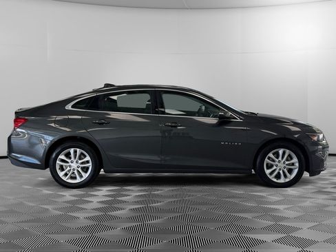 Used 2018 Chevrolet Malibu LT FWD image 9