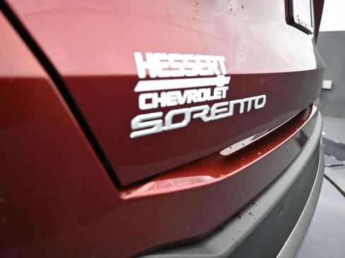 Used 2025 Kia Sorento S image 36