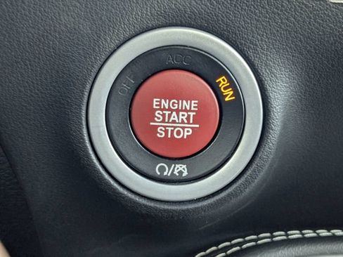 Used 2022 Dodge Challenger SRT Hellcat w/ Plus Package RWD image 41