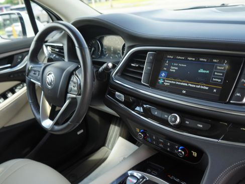 Used 2023 Buick Enclave Avenir AWD/4WD image 28