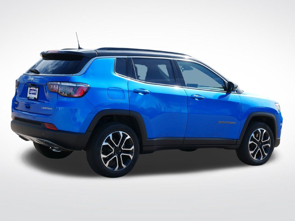 Used 2023 Jeep Compass Limited w/ Sun and Sound Group AWD/4WD image 3