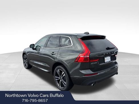 Used 2018 Volvo XC60 T5 Momentum w/ Vision Package image 3