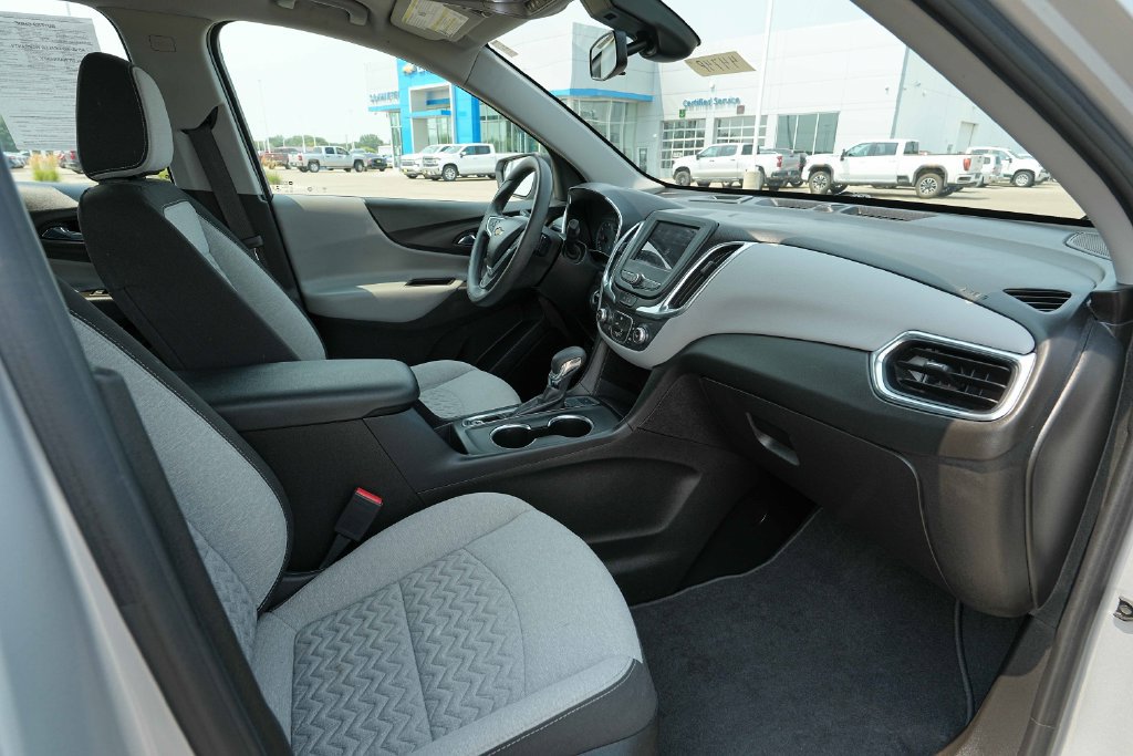 Used 2022 Chevrolet Equinox LS AWD/4WD image 24