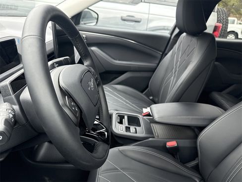 Used 2025 Ford Mustang Mach-E Select w/ Comfort Package Lite image 11