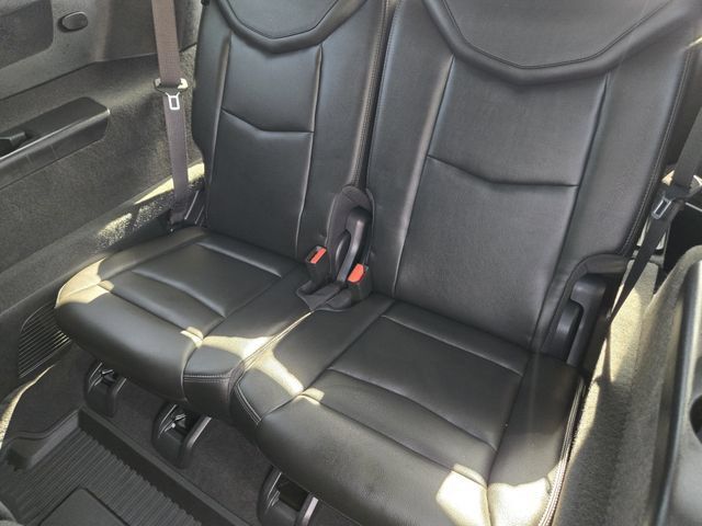 Used 2024 Cadillac XT6 Luxury w/ LPO, Floor Liner Package AWD/4WD image 30