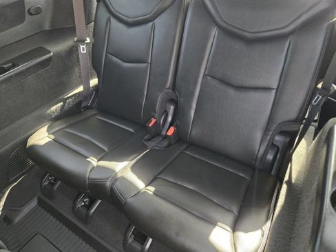 Used 2024 Cadillac XT6 Luxury w/ LPO, Floor Liner Package AWD/4WD image 30