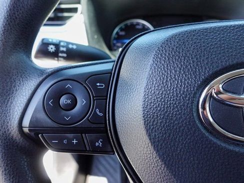 Used 2022 Toyota RAV4 XLE image 15