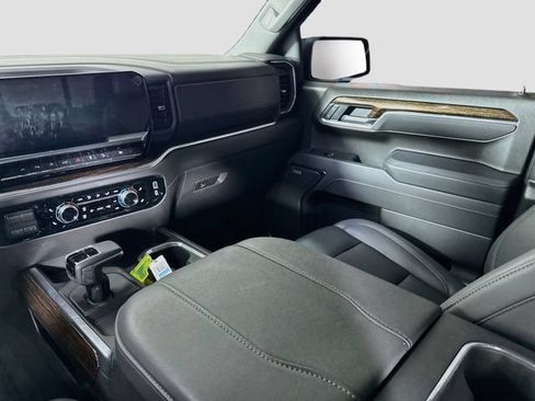 Used 2025 GMC Sierra 1500 Elevation w/ Elevation Premium Package AWD/4WD image 24