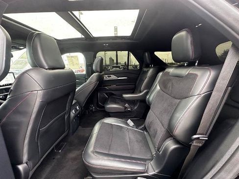 Certified 2025 Ford Explorer ST AWD/4WD image 20