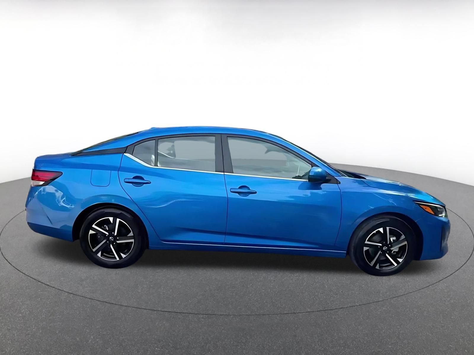Used 2025 Nissan Sentra SV FWD image 15