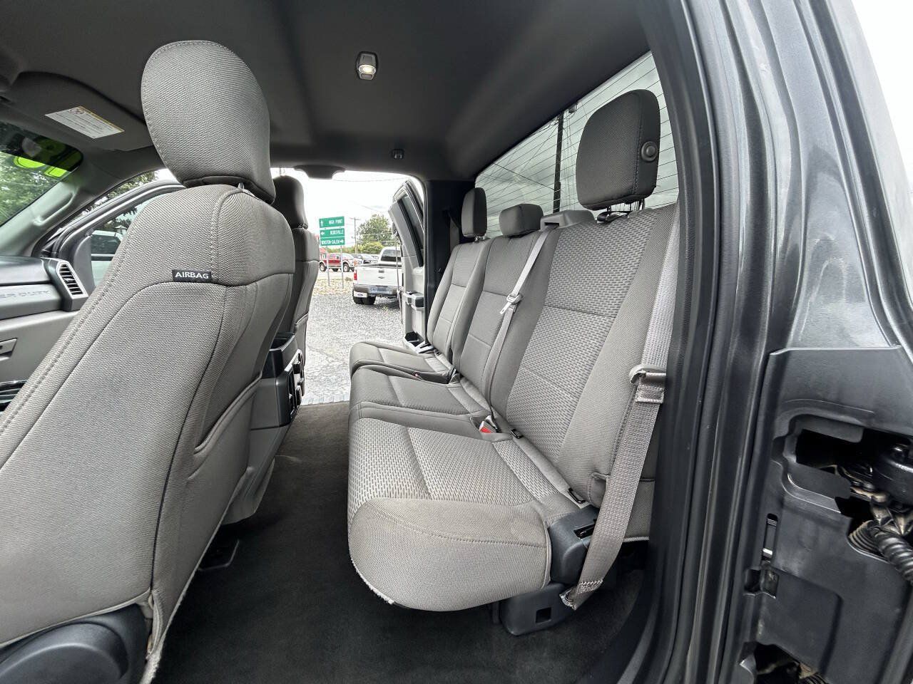 Used 2018 Ford F250 XLT w/ XLT Premium Package AWD/4WD image 19