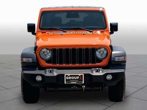 Used 2025 Jeep Wrangler Unlimited Sport AWD/4WD image 4