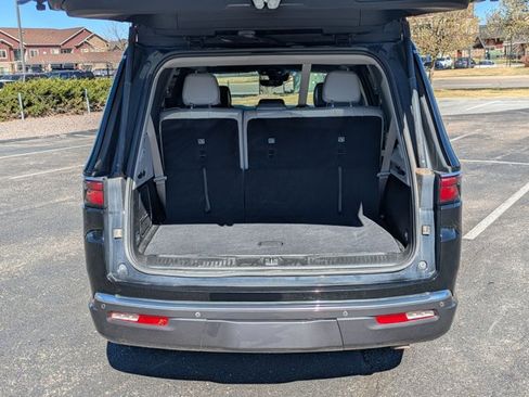 Used 2022 Jeep Wagoneer Series II image 6