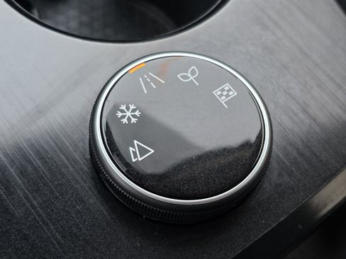 Used 2022 Nissan Rogue SV image 18