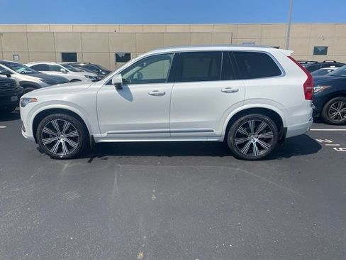 Used 2022 Volvo XC90 T6 Inscription w/ Lounge Package AWD/4WD image 3