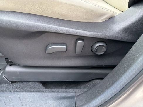 Used 2019 Subaru Ascent Limited w/ Popular Package #2A image 17