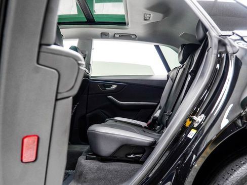 Used 2023 Audi Q8 Premium Plus AWD/4WD image 46