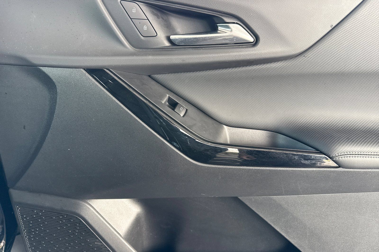 Used 2026 Chevrolet Equinox LT w/ LPO, Floor Liner Package FWD image 26