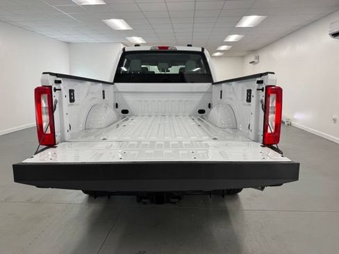 New 2026 Ford F250 XL w/ FX4 Off-Road Package AWD/4WD image 8