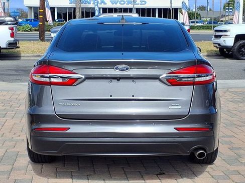 Used 2020 Ford Fusion SE FWD image 6
