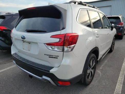 Used 2021 Subaru Forester Touring AWD/4WD image 3