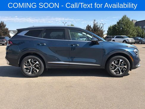 Used 2023 Kia Sportage EX AWD/4WD image 4