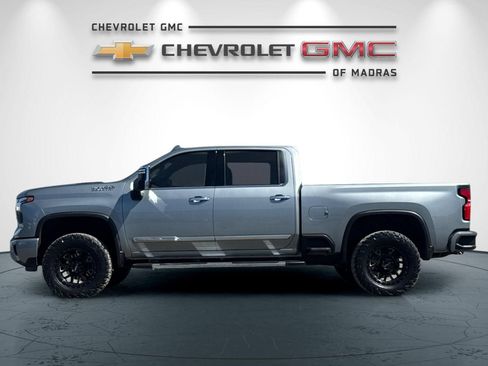 Used 2024 Chevrolet Silverado 3500 High Country w/ High Country Premium Package AWD/4WD image 6
