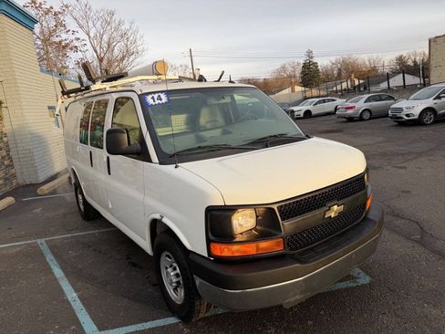 Used 2014 Chevrolet Express 2500 RWD image 6