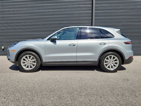 Certified 2020 Porsche Cayenne image 2