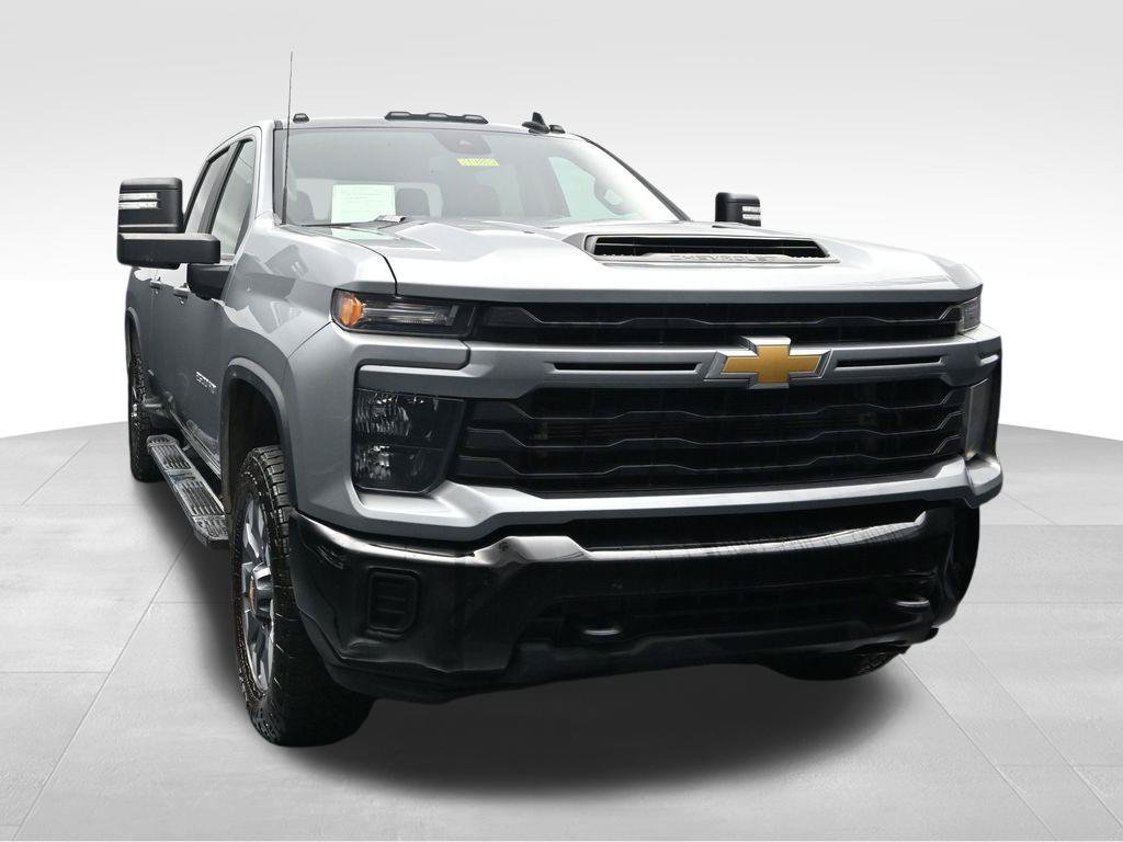 Used 2024 Chevrolet Silverado 2500 Custom w/ Custom Value Package AWD/4WD image 6