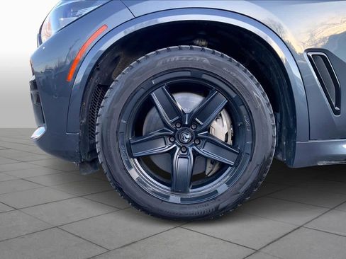 Used 2019 BMW X5 xDrive50i w/ M Sport Package image 11