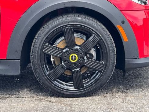 Used 2024 MINI Cooper SE FWD image 3