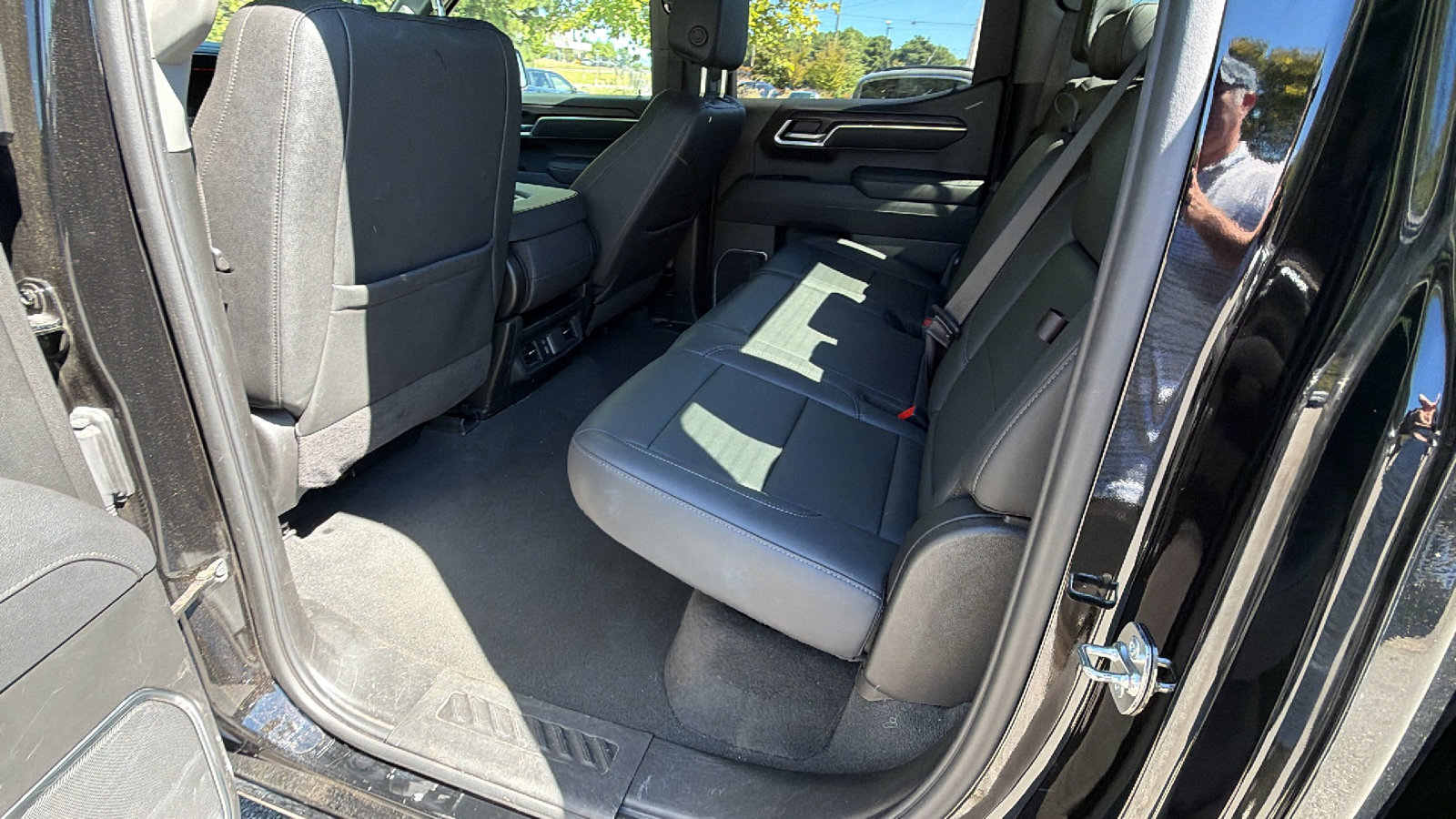 Used 2025 GMC Sierra 1500 SLT AWD/4WD image 23