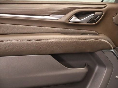 Used 2022 GMC Yukon XL Denali AWD/4WD image 24