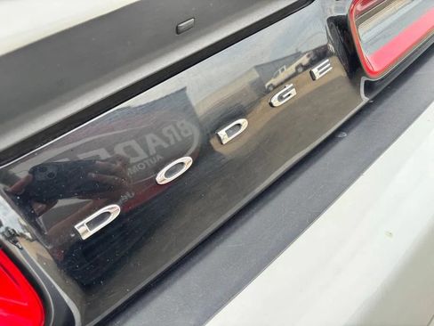 Used 2021 Dodge Challenger R/T Scat Pack RWD image 9